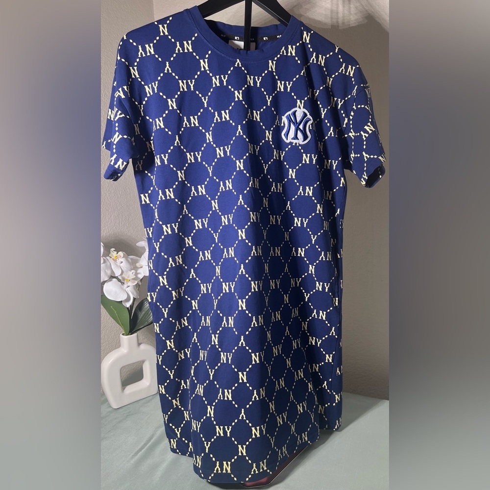 MLB New York Yankees All Over Print Navy Blue T-Shirt Dress – Size S